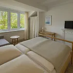 Am Hotel Glücksburg
