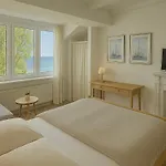 Am Hotel