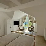 Am Hotel Glücksburg