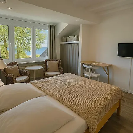 Am Hotel Glücksburg