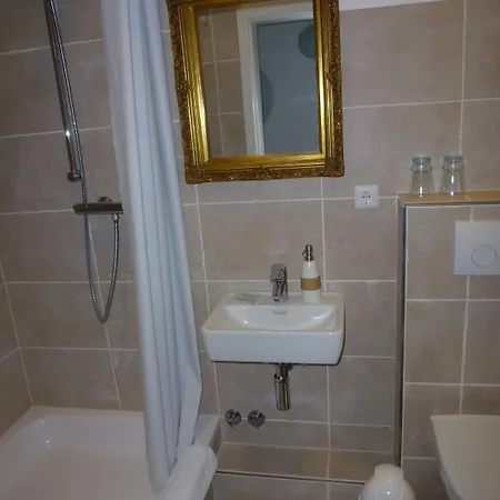 Am Hotel Glücksburg