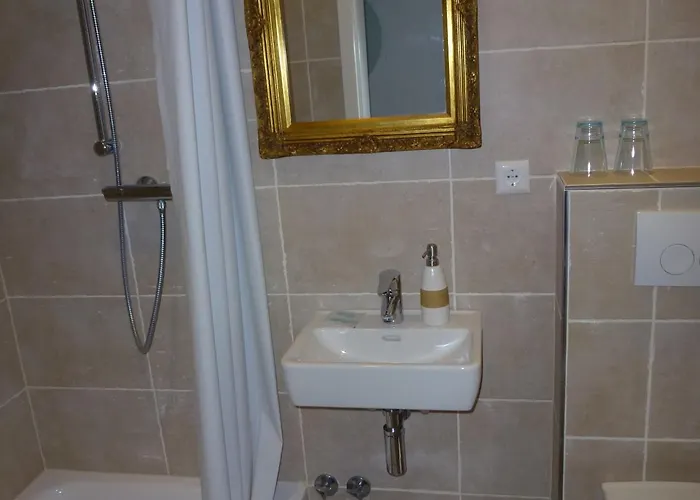 Am Hotel Glücksburg